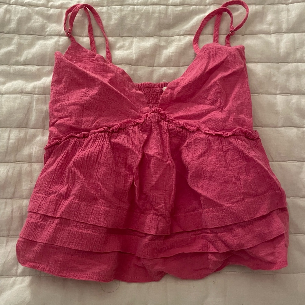 Altar’d stated ruffled top
